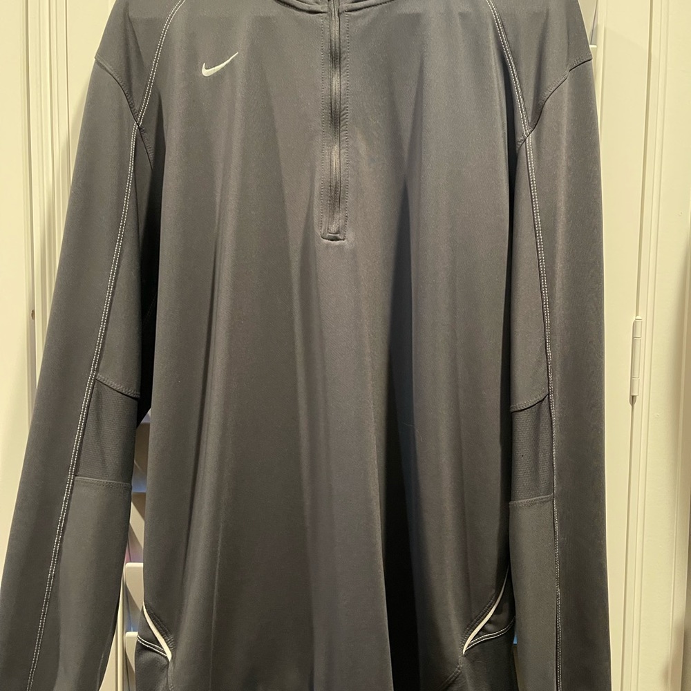 Nike dri-fit quarter zip size L